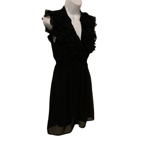 H&M Dresses & Skirts - H&M black dress